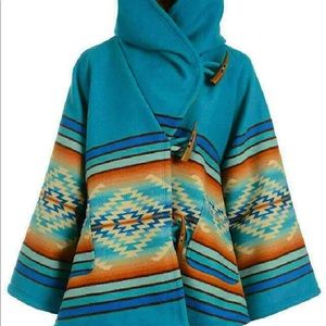 Women’s hooded Yellowstone poncho
